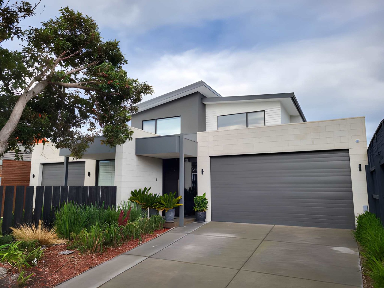 Best Garage Doors in Kent
